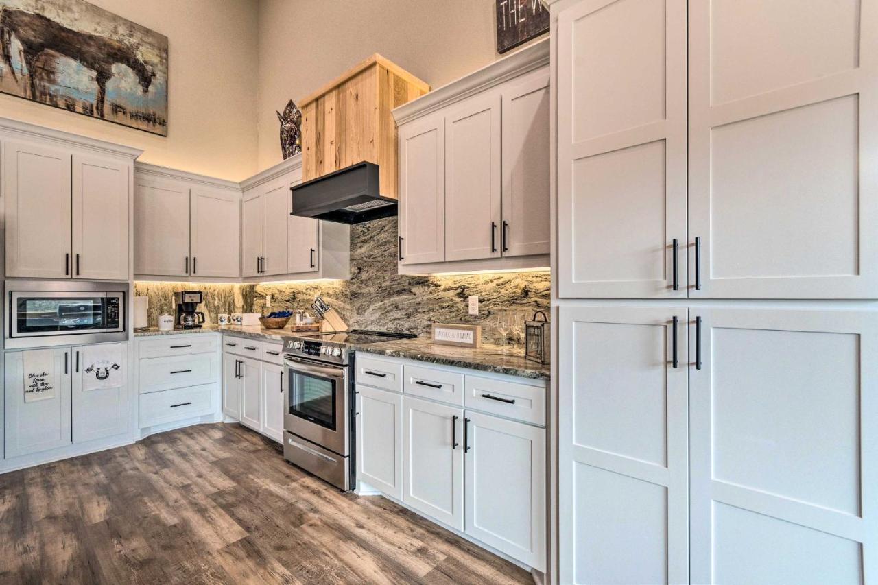 Upscale Riverfront Home With Beach And Fire Pit! Glenwood Εξωτερικό φωτογραφία