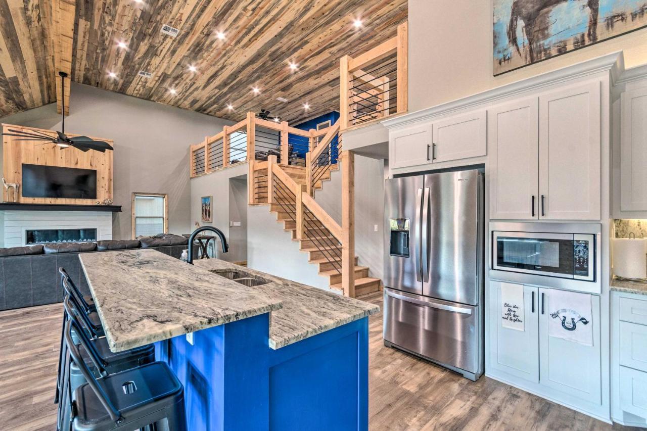 Upscale Riverfront Home With Beach And Fire Pit! Glenwood Εξωτερικό φωτογραφία